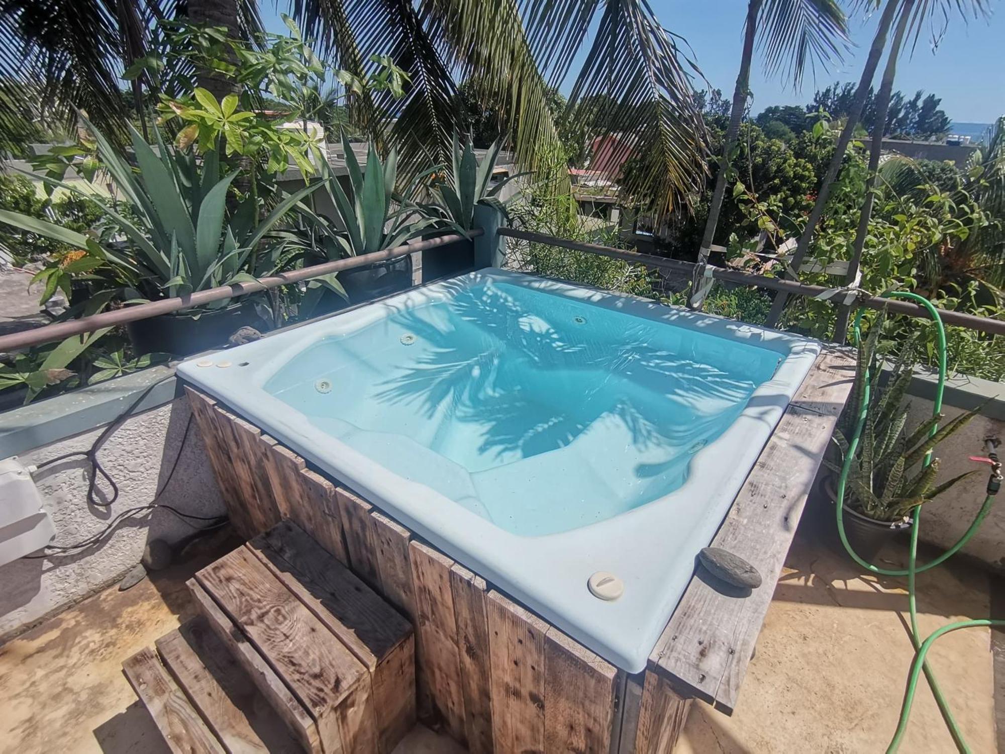 Modern Apartment/3Bedrooms/2Bathrooms/Rooftop/Jacuzzi Pointe aux Sable Exterior foto